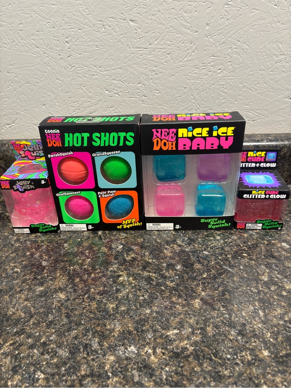 Needoh Lot. 4 Pack Hot Shots & Nice Ice Baby. Jellyfish. Glitter and Glow